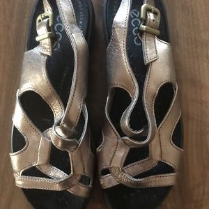 Echo sandals excellent condition size 38